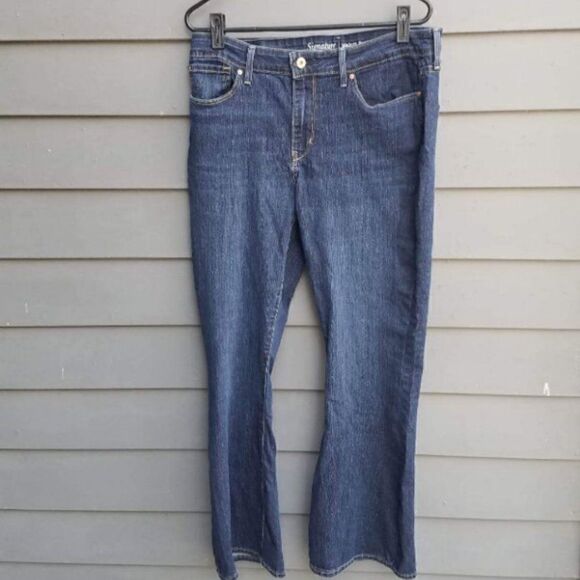 Like New Levi's Signature Modern Boot cut Jeans Size 14S  32-30 - Picture 3 of 9